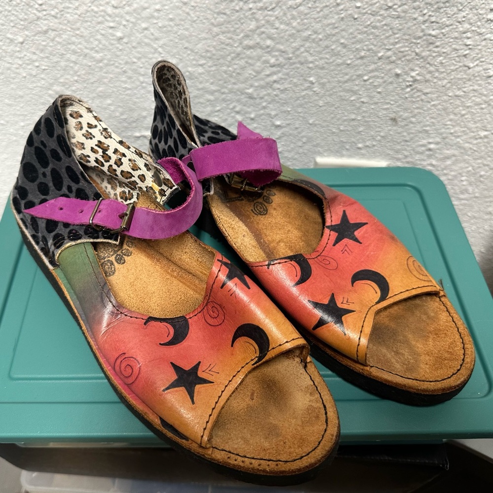 Colorful Women's Sandals with Star and Moon Design